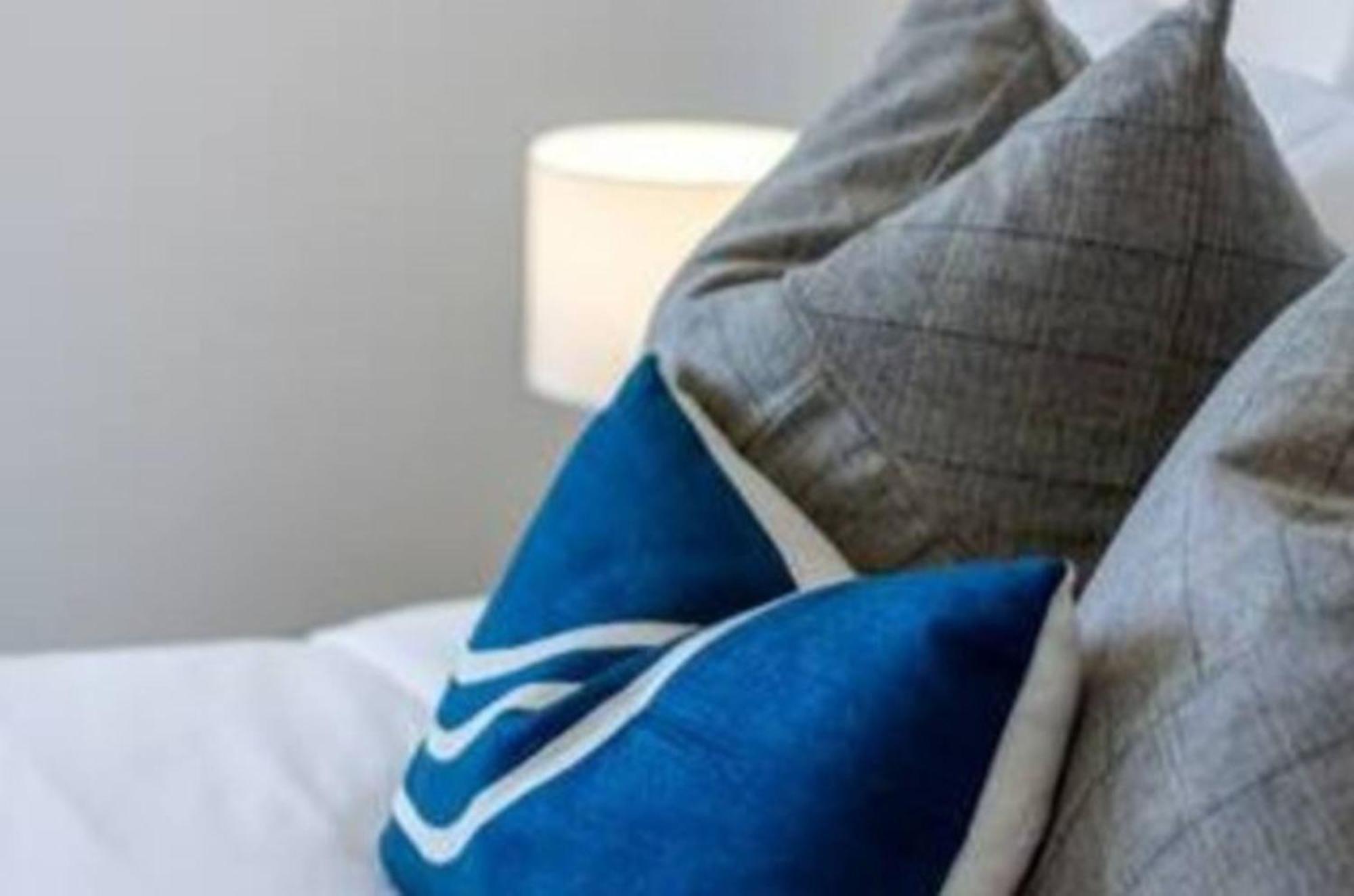 Central City Awaits 2 Bed 2 Bath With Carpark Крайстчърч Екстериор снимка
